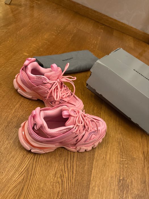 Balenciaga track pink