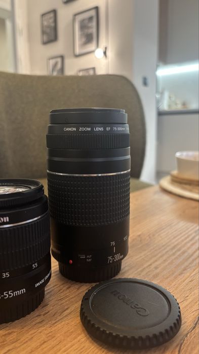 Canon EOS 2000D с три обектива