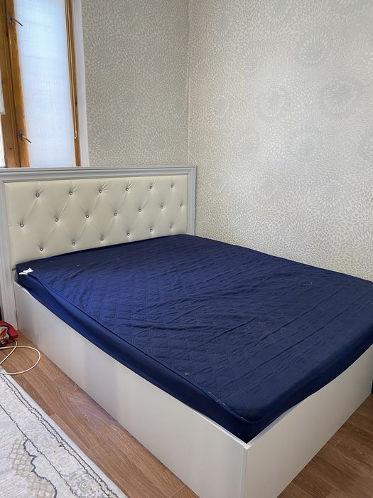 Продам спальный гарнитур б/у