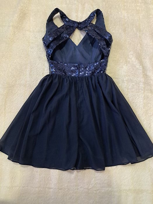 Vând rochie superbă