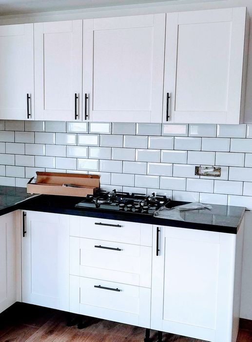 zugravit,gletuit,parchet,gresie,faianta,reparatii,tapet ,foto tapet