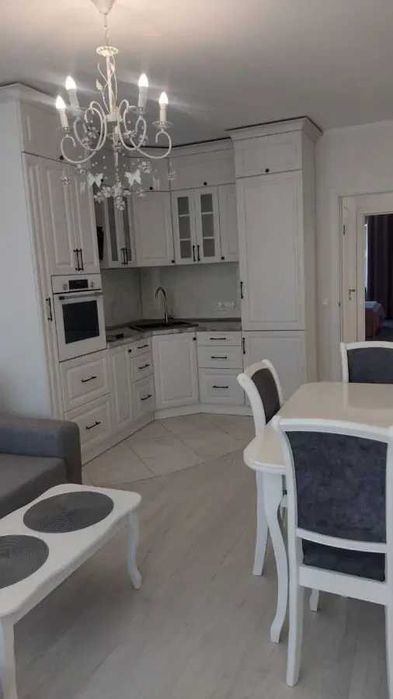 Дава се под наем Двустаен апартамент в София, Център - 56 кв.м за 407.49 € - Снимка #1