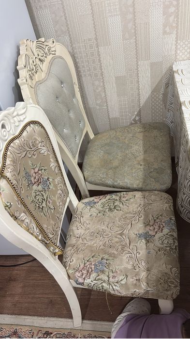Продам стульчики по 4000 5 шт