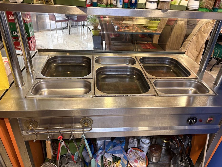 оборудване за заведение за бързо хранене. готово