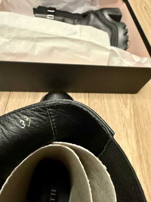 Ghete din piele negre Musette