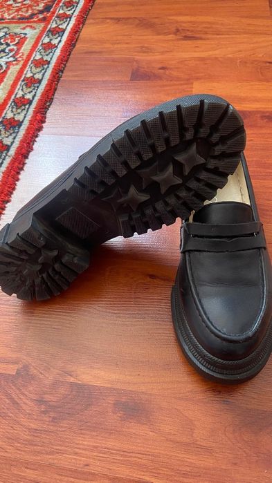 Кожаная женская обувь