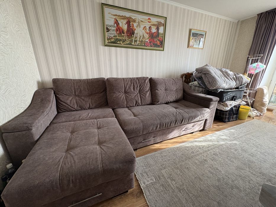 Продам диван в отличном состоянии