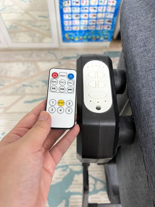 Продается детский манеж качалка