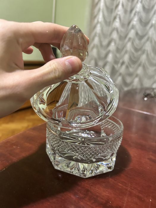 Хрустальная сахарница