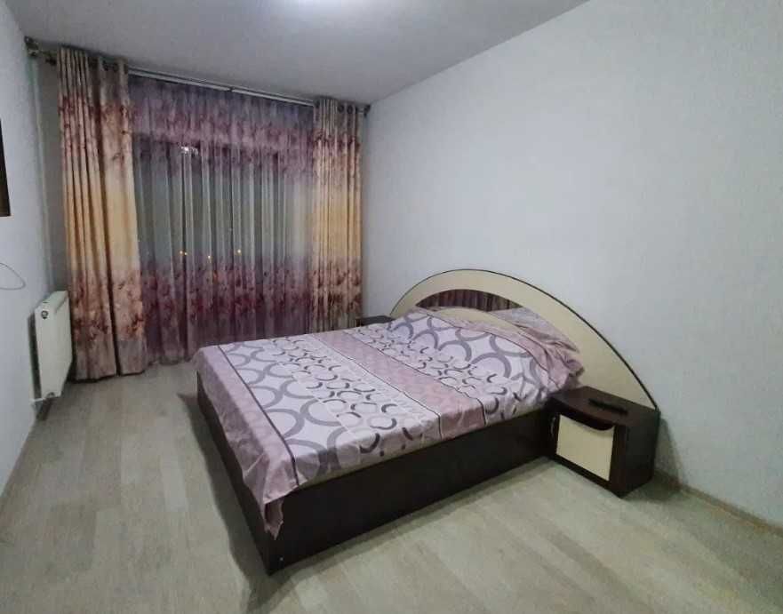 Дава се под наем Тристаен апартамент в Пловдив, Гагарин - 88 кв.м за 255 € - Снимка #2