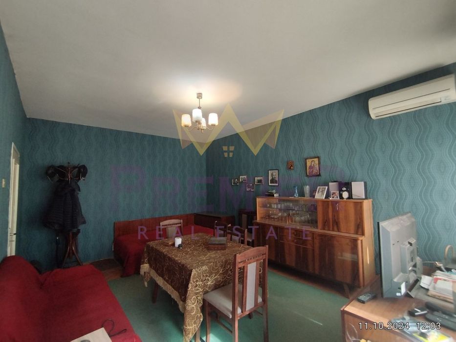 Продава се Четиристаен апартамент в Добрич, Център - 90 кв.м за 945 €/кв.м - Снимка #11