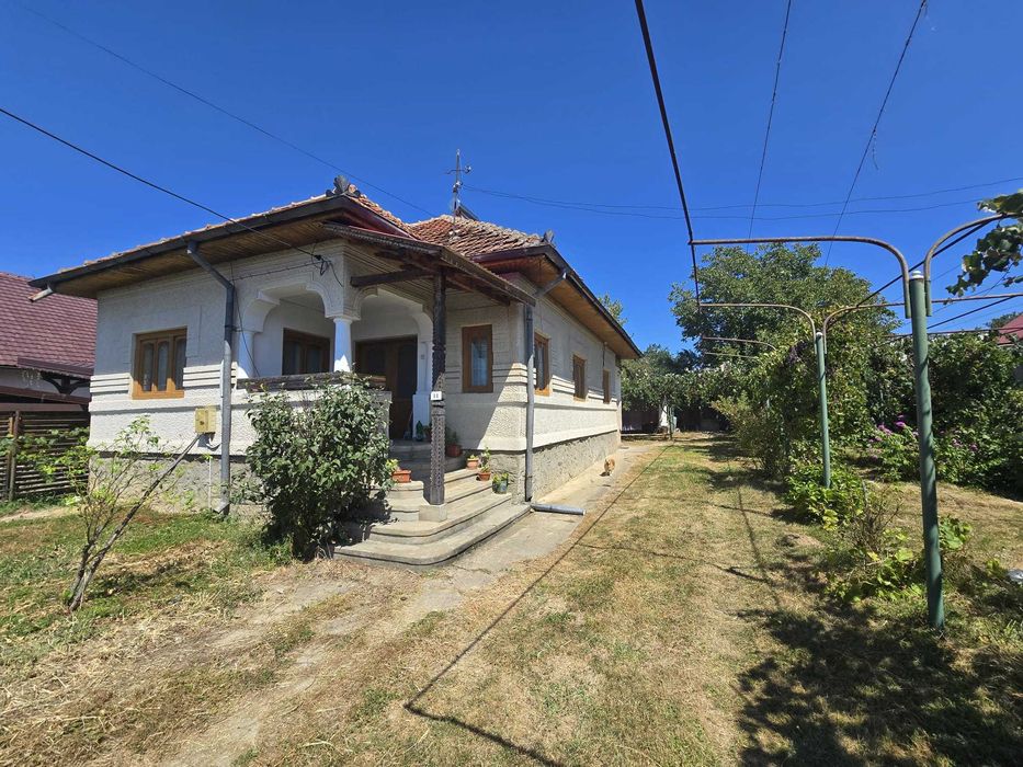 Vanzare casa + teren Tismana 69.000 Euro