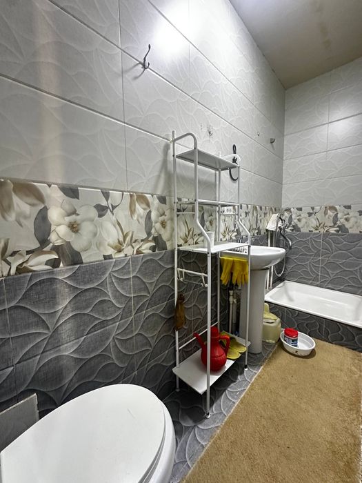 Sergeli Xonabod 2.5 sotix 6 xona