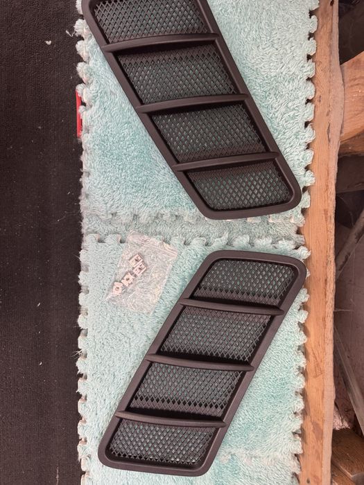 Решетки за преден капак