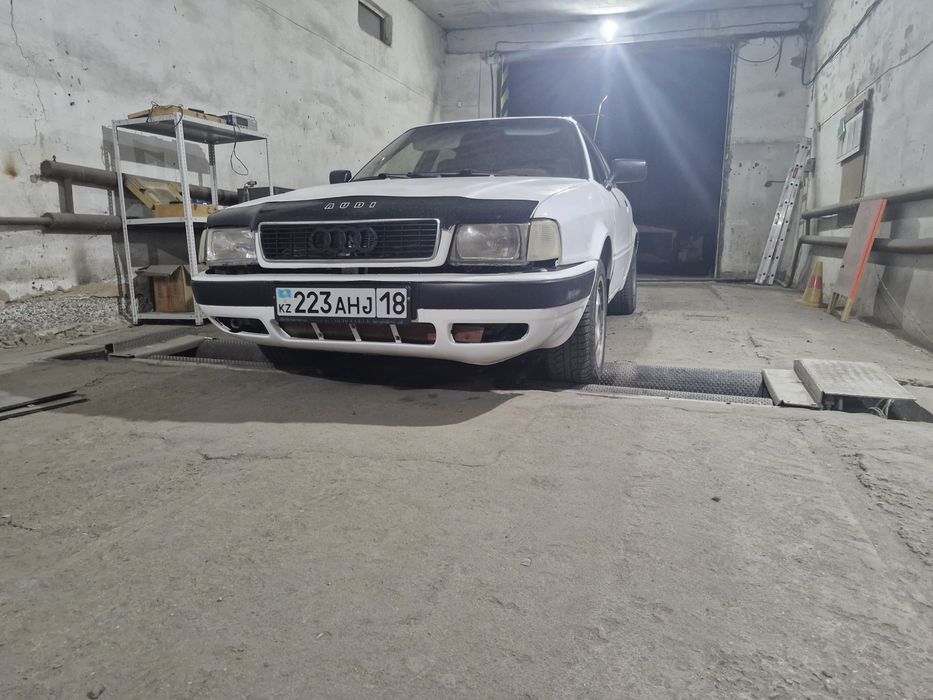 Продам ауди 80 б4