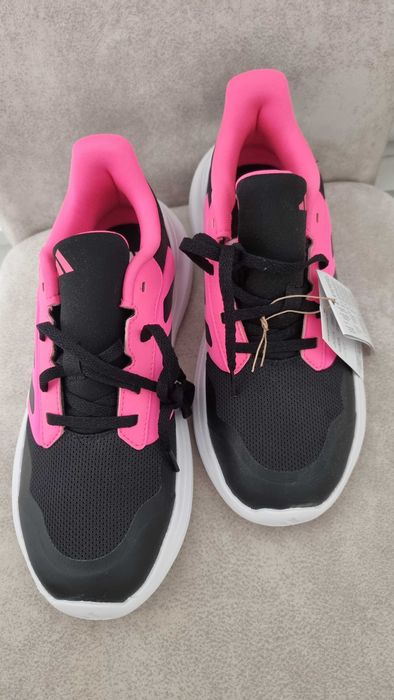 Маратонки Adidas Сандали злато Clarks