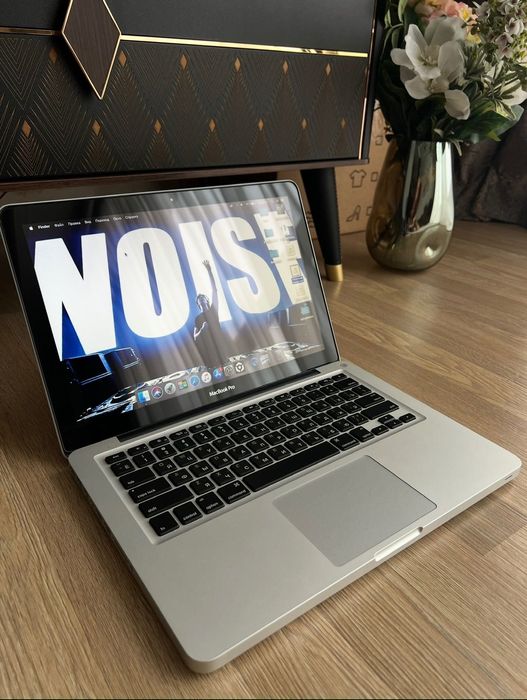 MacBook Pro 13 macOS Catalina