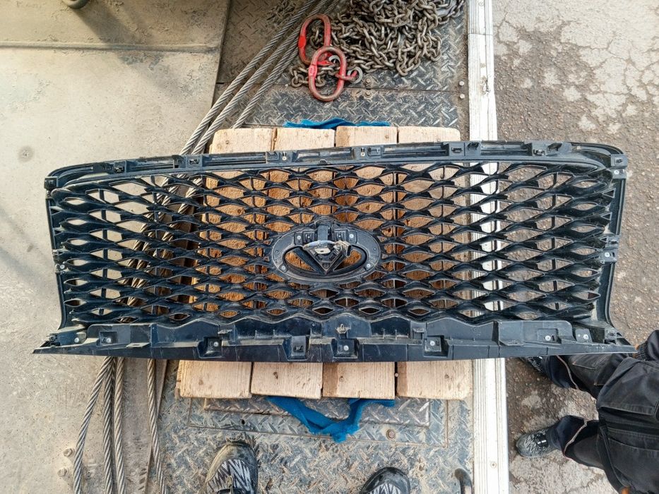 Решётка радиатора Инфинити QX35