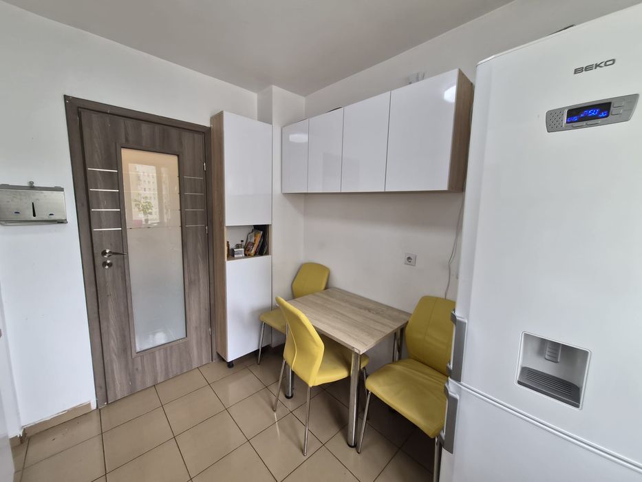 Proprietar, vand ap. 2Camere Stradal cu vedere pe spate, Orientare SudEst