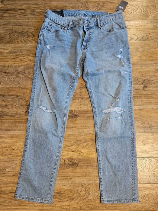 Blugi Abercrombie Ripped Slim noi, cu eticheta, W31xL30