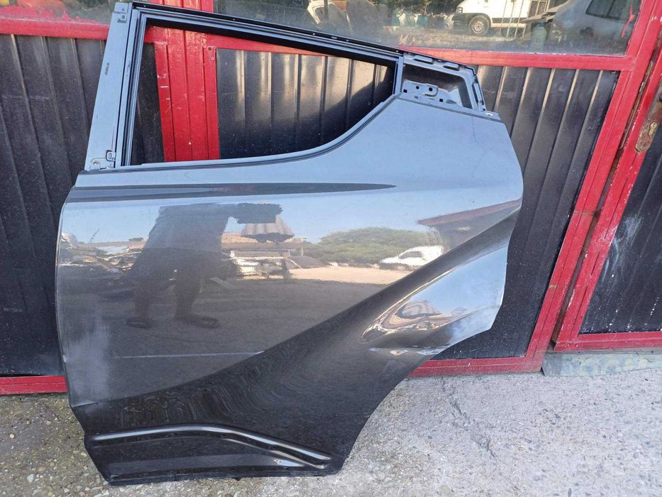 врата задна лява Toyota CH-R 2016-2023 г. #1006V