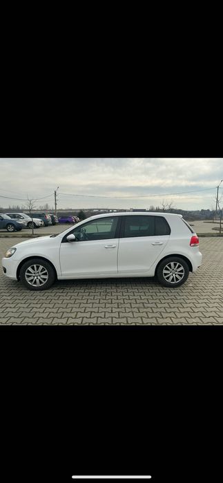 Vand  golf 6 in stare foarte buna de functionare si estetic