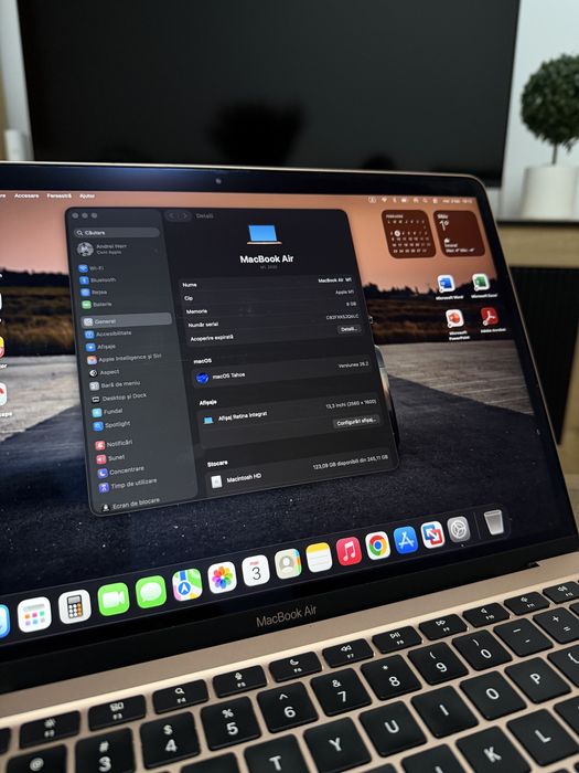 MacBook Air 13” 2020 Apple M1 Gold 256GB SSD 356cicluri