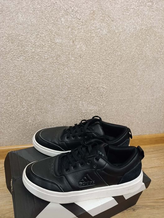 Маратонки Adidas