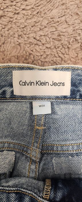 Blugi Calvin Klein