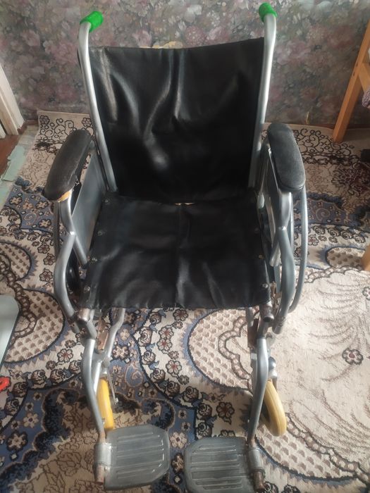 Инвалидная коляска