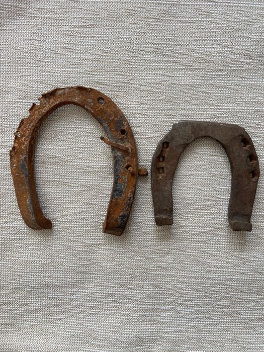 2 Старинни подкови