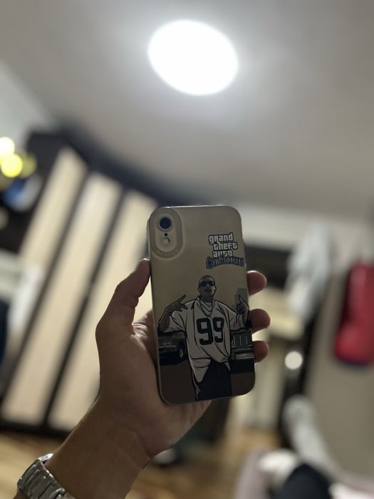 Iphone xr 64gb 77%