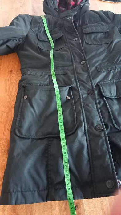 Продавам зимно яке на марката  ESPRIT