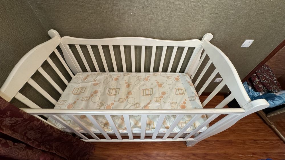 Продаю манеж с матрасом