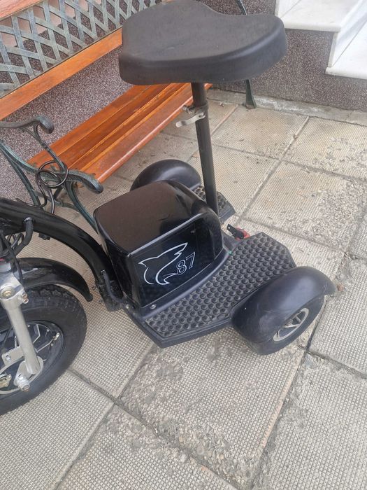 Продава се триколка