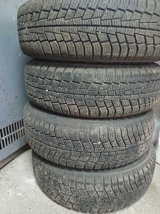 Комплект зимни гуми с джанти