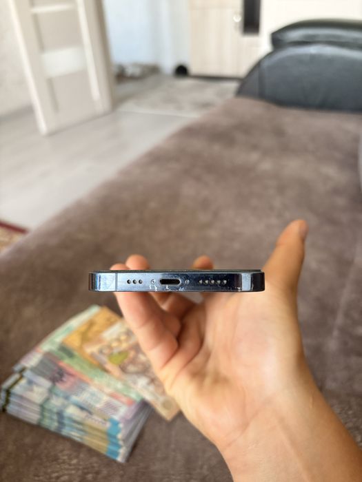 Срочно Iphone 13 pro