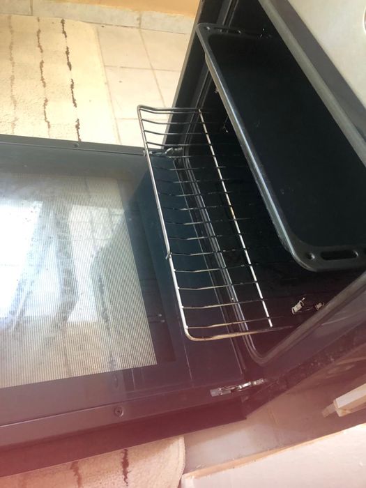 Духовка почти новая