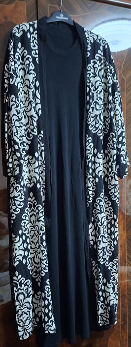Продаётся женская абая с платьем в отличном состоянии