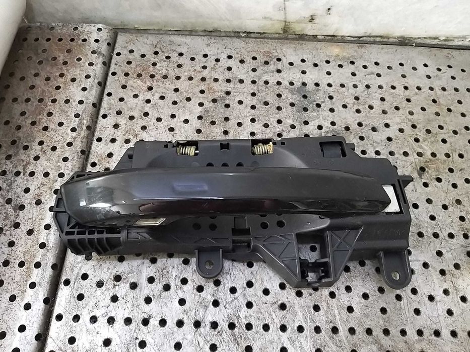 Maner usa dreapta spate audi a4 b9 8w break 8w02887812a