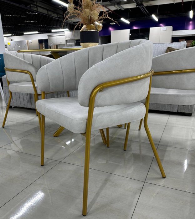 Комплект стол и стулья от Comfort Mebel