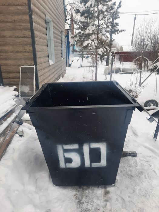 Мусорный бак под бытовые отходы