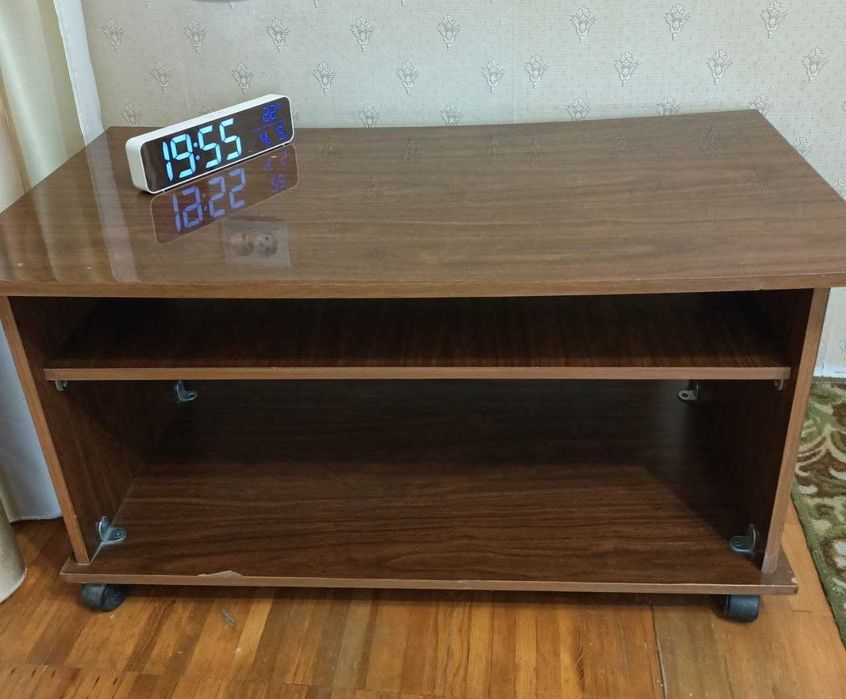 Продается журнальный столик