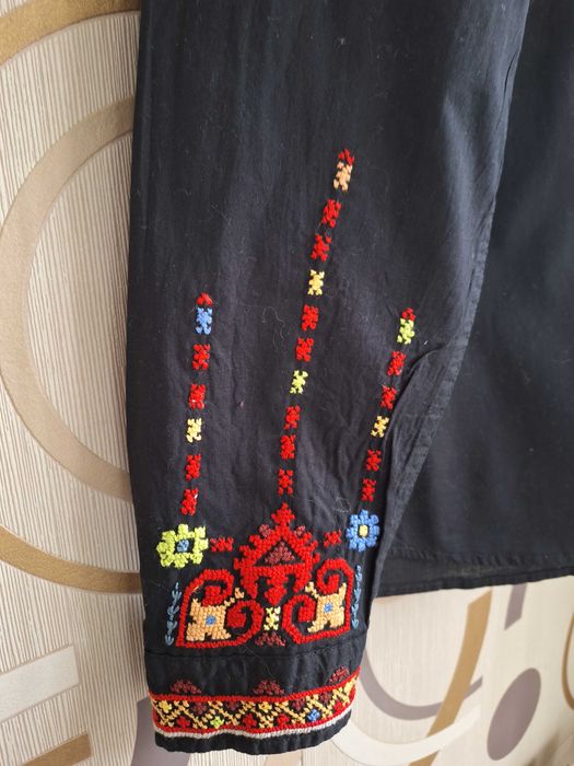 Везана мъжка риза