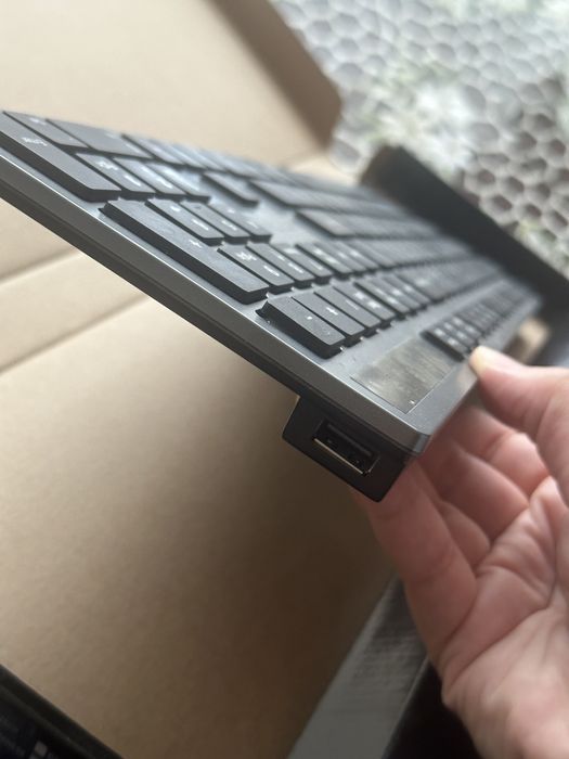 Продам клавиатуру