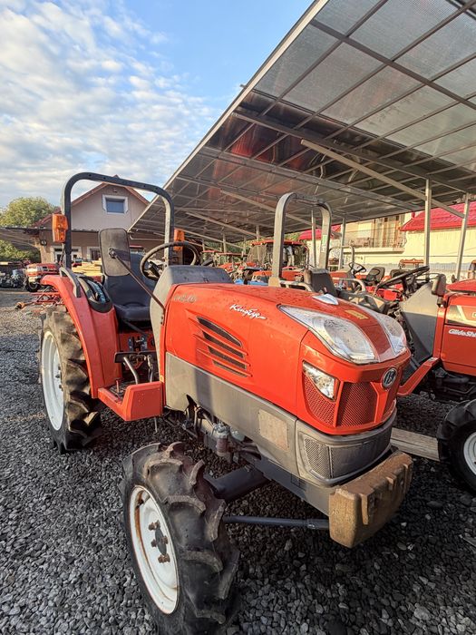 Tractor japonez kubota KT 210 kingeye 4x4