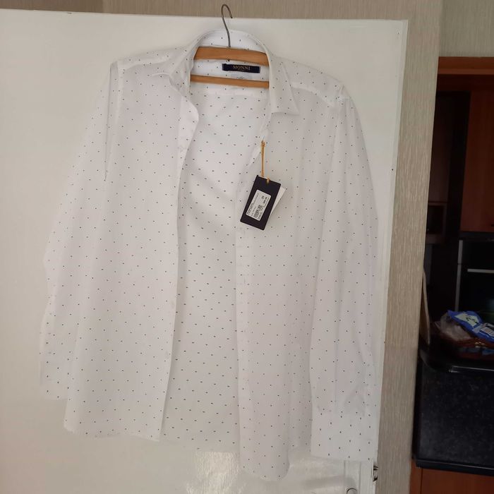 Продавам нова риза