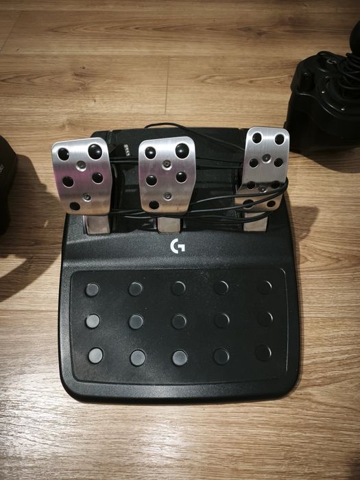 Logitech G923 TrueForce + Shifter