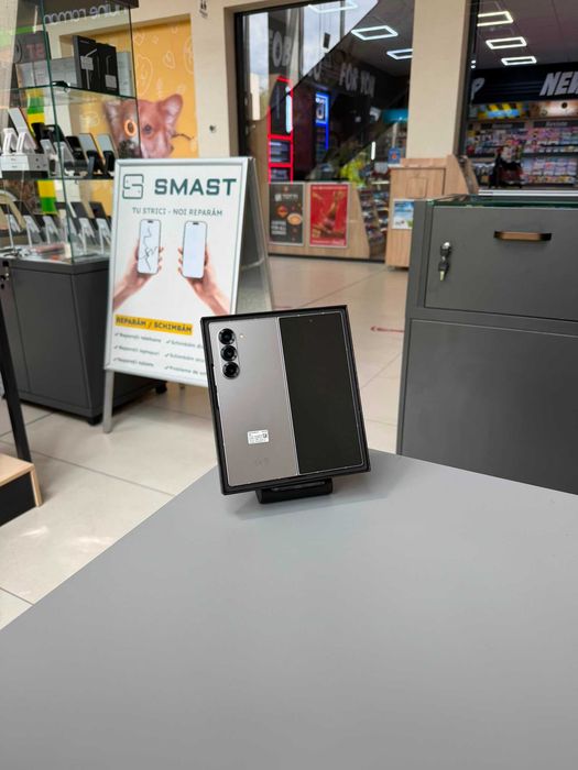 Samsung Zfold 6 | 256 GB | 0 Incarcari | Posibilitte In Rate | Acceptam Si Schimburi | Garantie 12 Luni .