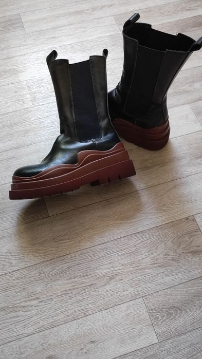 Срочно,Продается демисезонные сапоги!